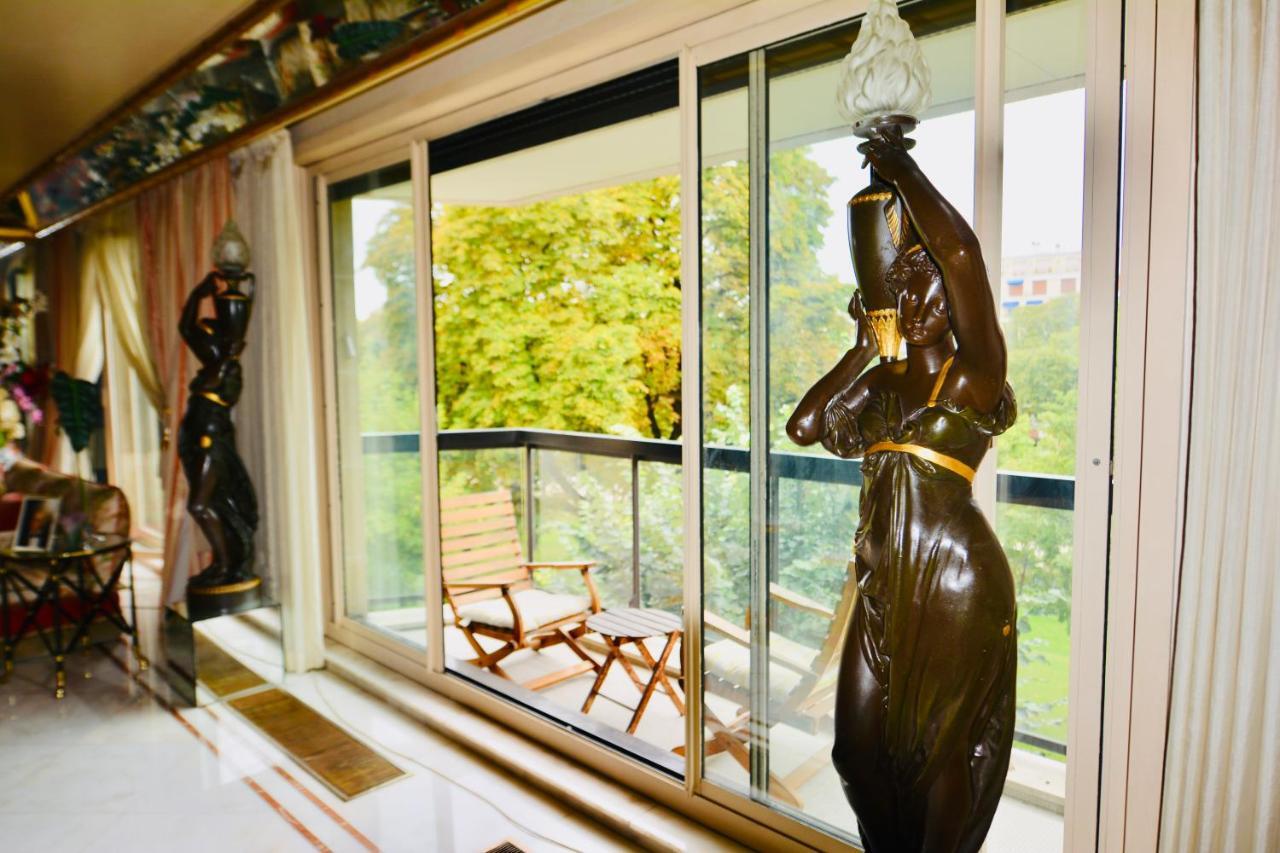 Arc De Triomphe - Foch Palace